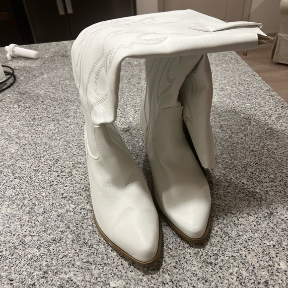 Torrid White Heeled Western Boots - Picture 1 of 2
